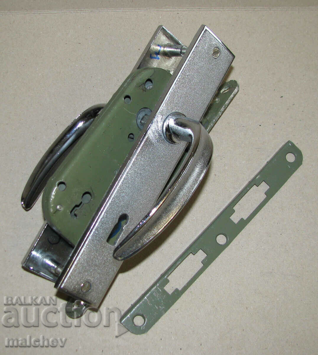 Set of 3 locks ordinary m.c. 7 cm + plank + handles
