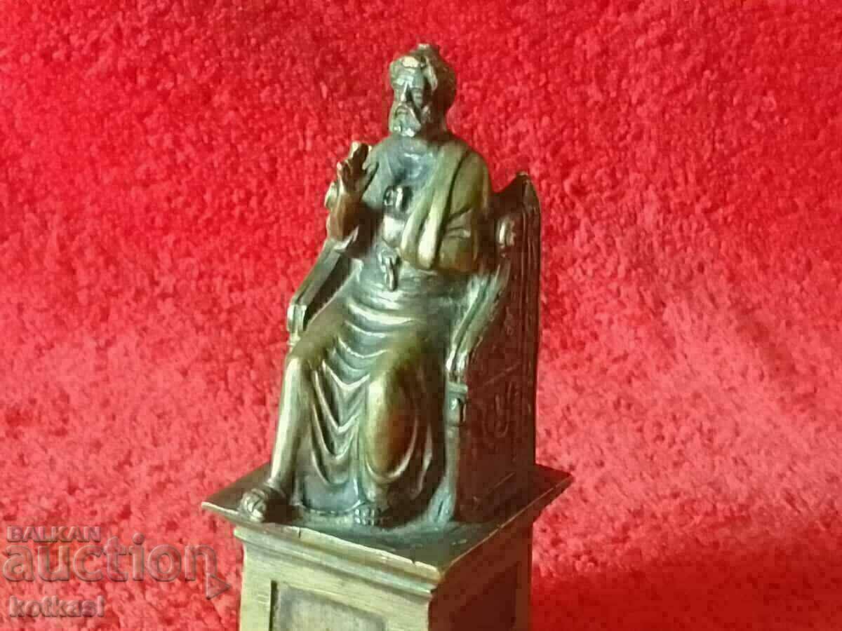 Old metal bronze figure statue of St. Peter on the Throne - 6 Old metal bronze figure statue of St. Peter on the Throne - 6