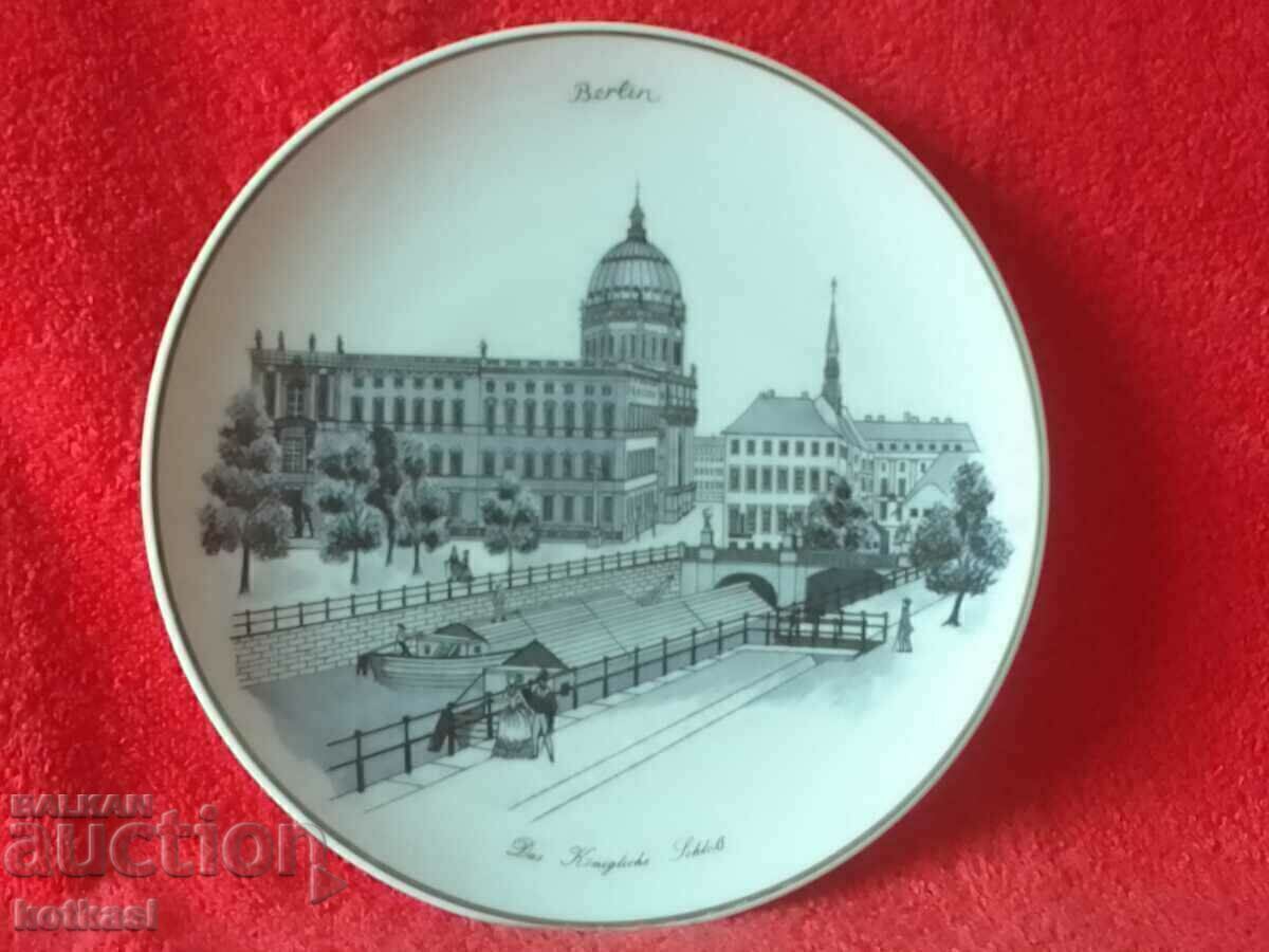 Old porcelain plate Royal Manufactory KPM Berlin Palace Old porcelain plate Royal Manufactory KPM Berlin Palace