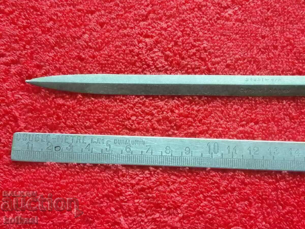 Cuțit de metal vechi sabie sabie pentru plicuri de hârtie scrisori cu preț 35.50 BGN | € 18.15