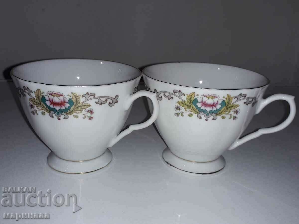 2 GLASSES. LIGHT PORCELAIN. THE GOLD. CHINA 2 GLASSES. LIGHT PORCELAIN. THE GOLD. CHINA