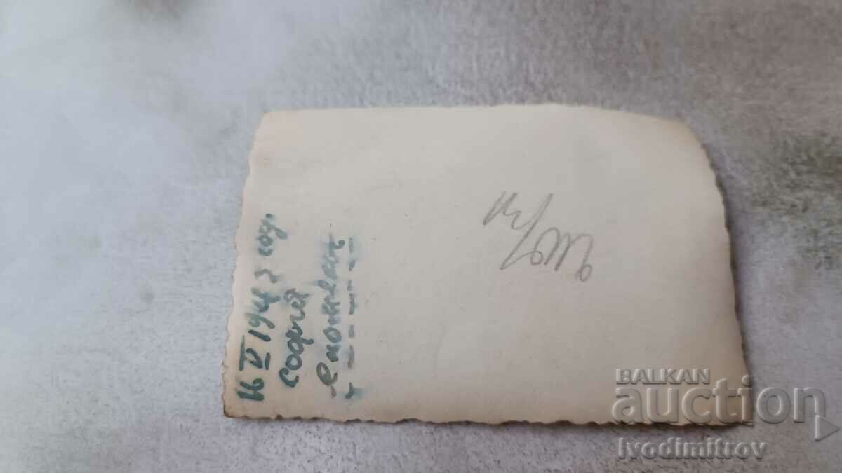 Photo Sofia Three young girls on a walk 1947 with price 2.35 BGN | € 1.20 Photo Sofia Three young girls on a walk 1947 with price 2.35 BGN | € 1.20