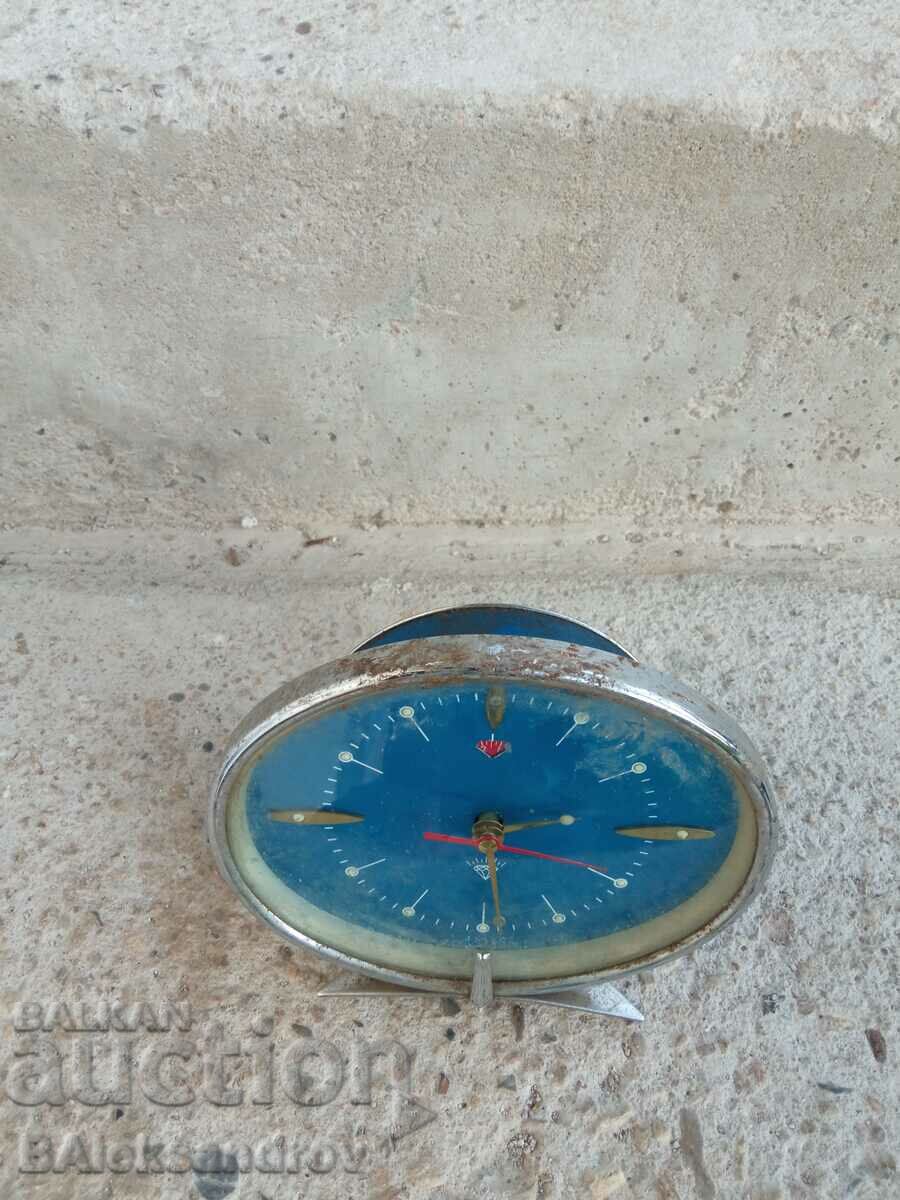 Δημοπρασία Παλιό μηχανικό ρολόι που λειτουργεί Δημοπρασία Παλιό μηχανικό ρολόι που λειτουργεί