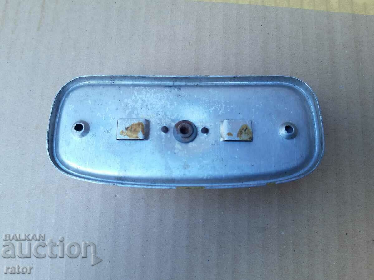 Delivery of Ashtray from an old, vintage car