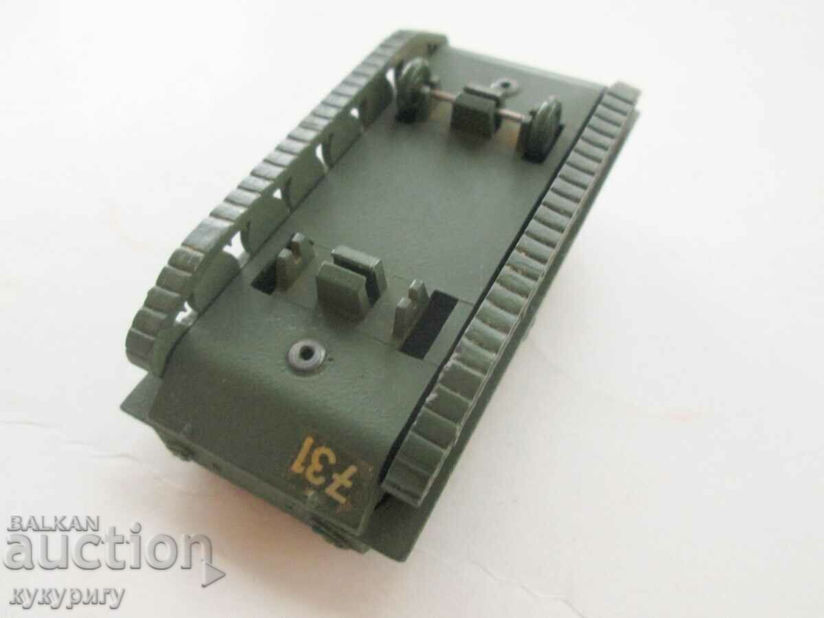 Delivery of GDR Soc military toy tank tank Delivery of GDR Soc military toy tank tank