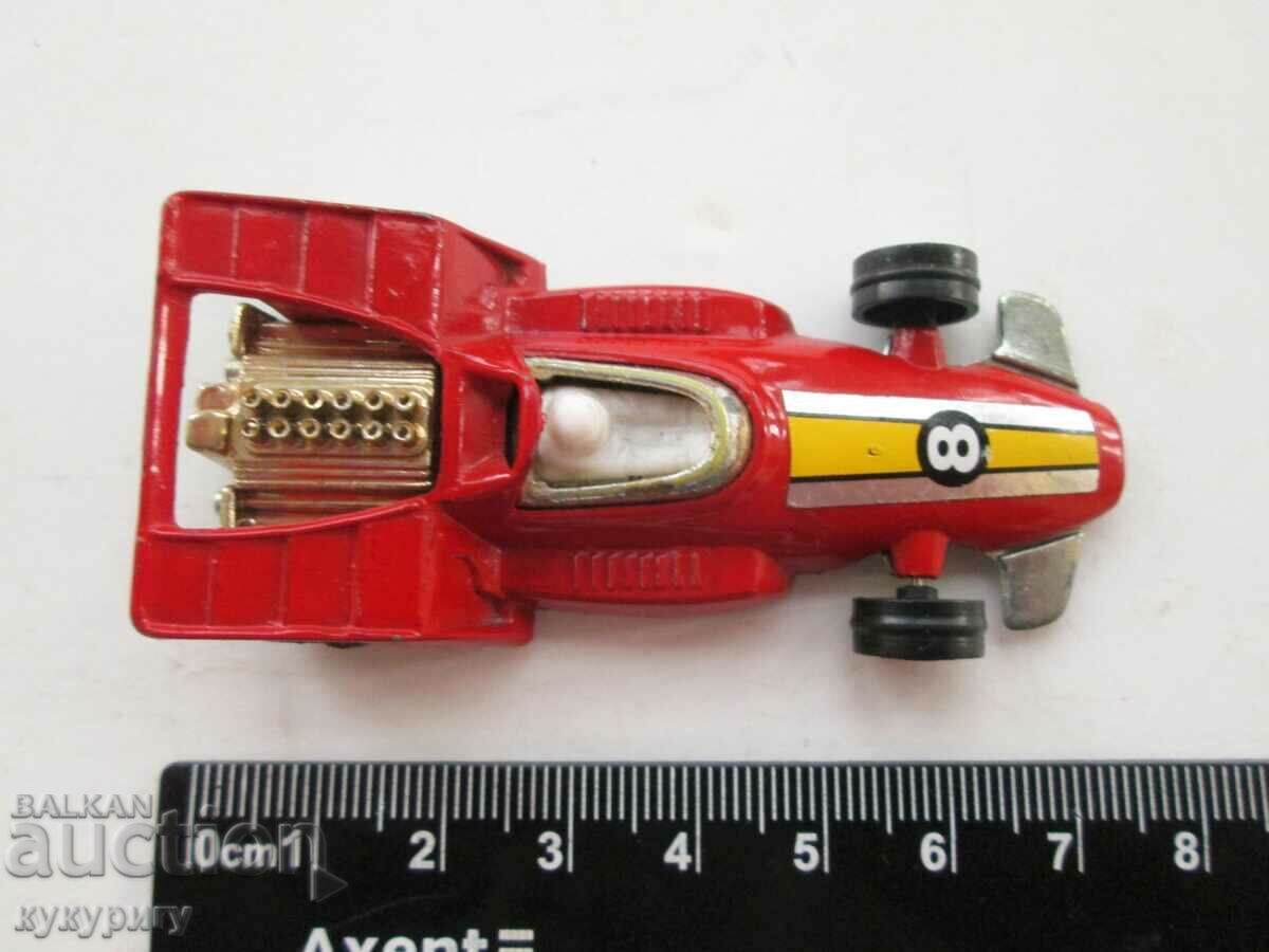 Carucior pentru copii din metal vechi formula Corgi Juniors cu preț 15.00 BGN | € 7.67 Carucior pentru copii din metal vechi formula Corgi Juniors cu preț 15.00 BGN | € 7.67