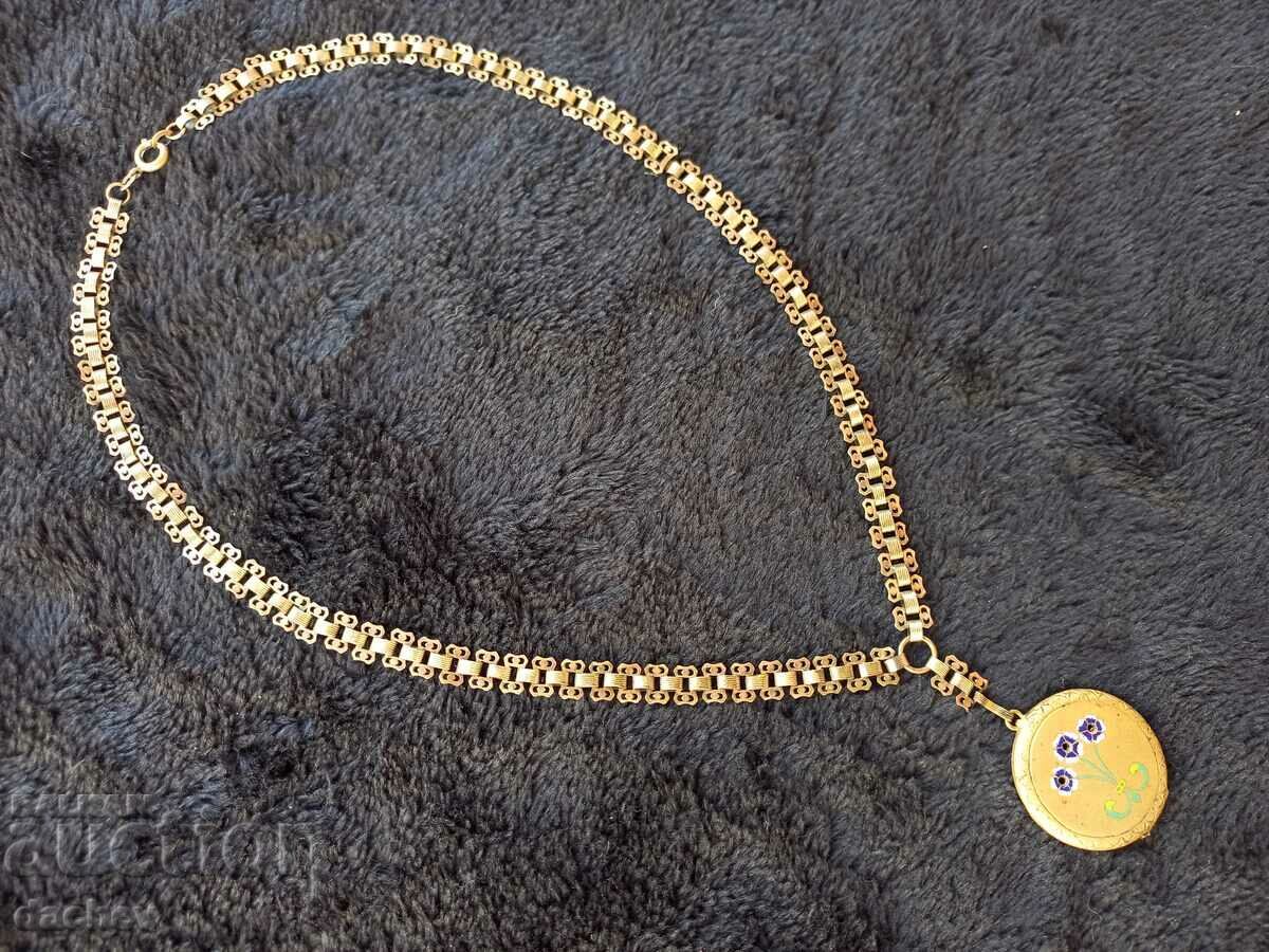 Позлатен Кордон за 2 снимки фолклорно колие накит носия ТОП! с цена € 58.00 | 113.44 лв.