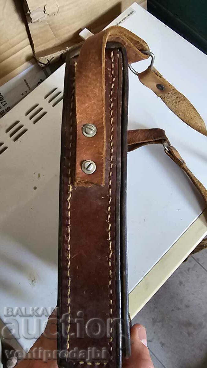 Δημοπρασία Παλιά στρατιωτική δερμάτινη τσάντα Δημοπρασία Παλιά στρατιωτική δερμάτινη τσάντα