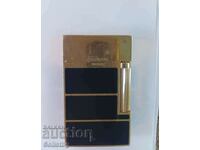 Original S. T. DUPONT lighter, 4FK12J8, gold, black lacquer.