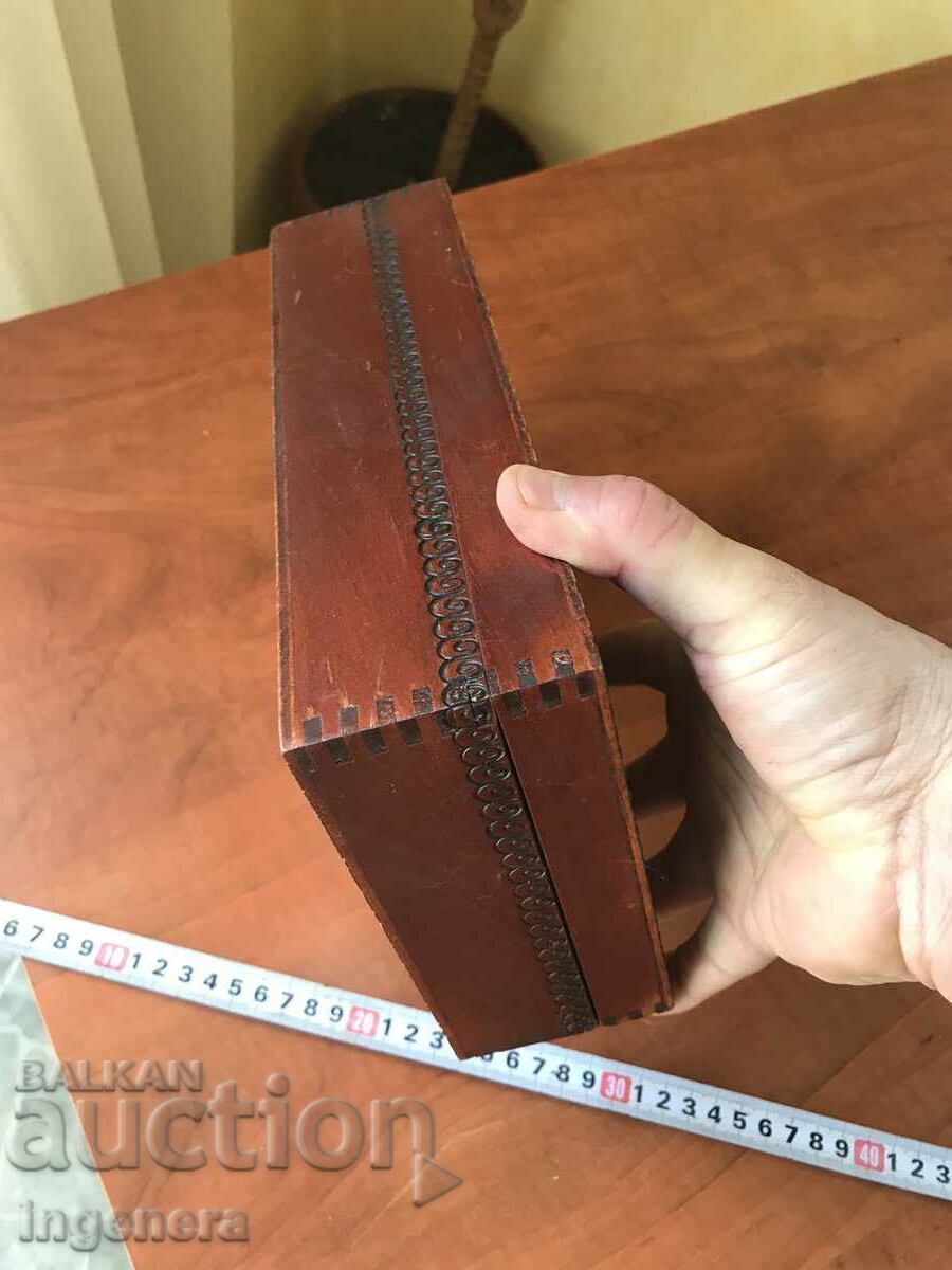 Delivery of BOX WOOD PYROGRAPH DRAWING ANTIQUE FROM SOCA MOSTRA Delivery of BOX WOOD PYROGRAPH DRAWING ANTIQUE FROM SOCA MOSTRA