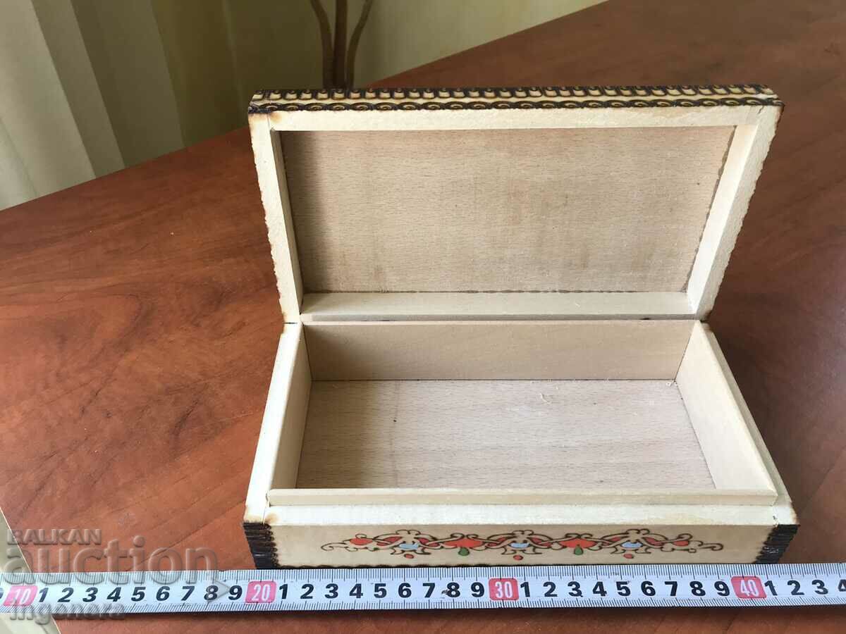 Auction  BOX WOOD PYROGRAPH DRAWING ANTIQUE FROM SOCA MOSTRA