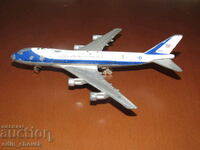 ERTL 1989 AIR FORCE ONE BOEING 747-200B