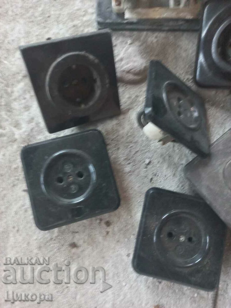 OLD BAKELITE IGNITION KEY DASHBOARD LOT with price 120.00 BGN | € 61.36 OLD BAKELITE IGNITION KEY DASHBOARD LOT with price 120.00 BGN | € 61.36