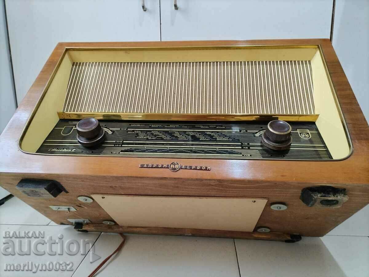 Old Bulgarian radio Melody-2 radio set Sofia WORKS - 5 Old Bulgarian radio Melody-2 radio set Sofia WORKS - 5