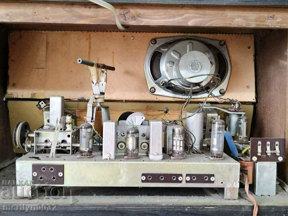 Old Bulgarian radio Melody-2 radio set Sofia WORKS - 7 Old Bulgarian radio Melody-2 radio set Sofia WORKS - 7