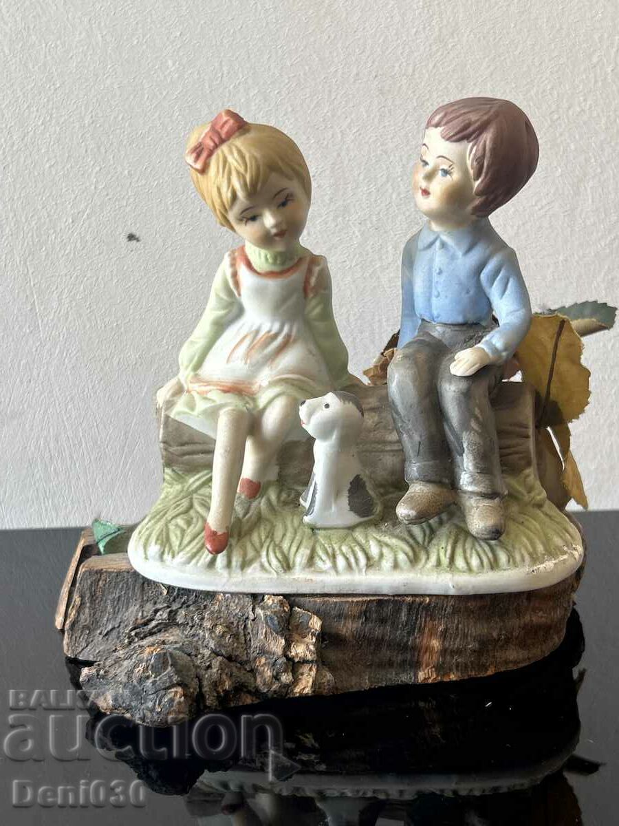 Old ceramic figure from 1976 with markings