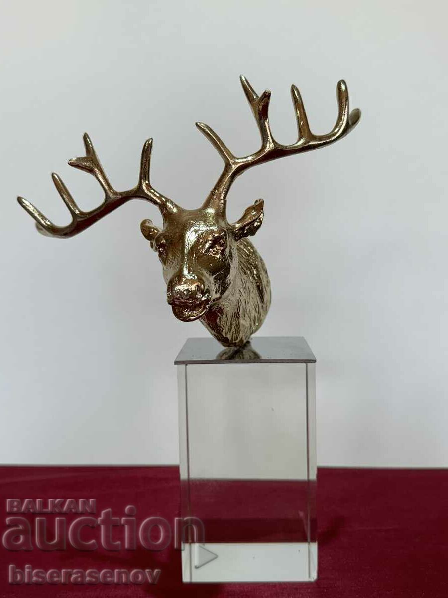 Figure statuette, head of a deer