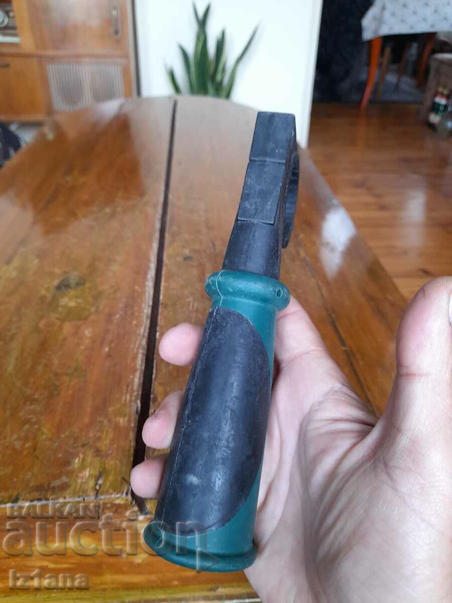 Auction Old drill handle Auction Old drill handle