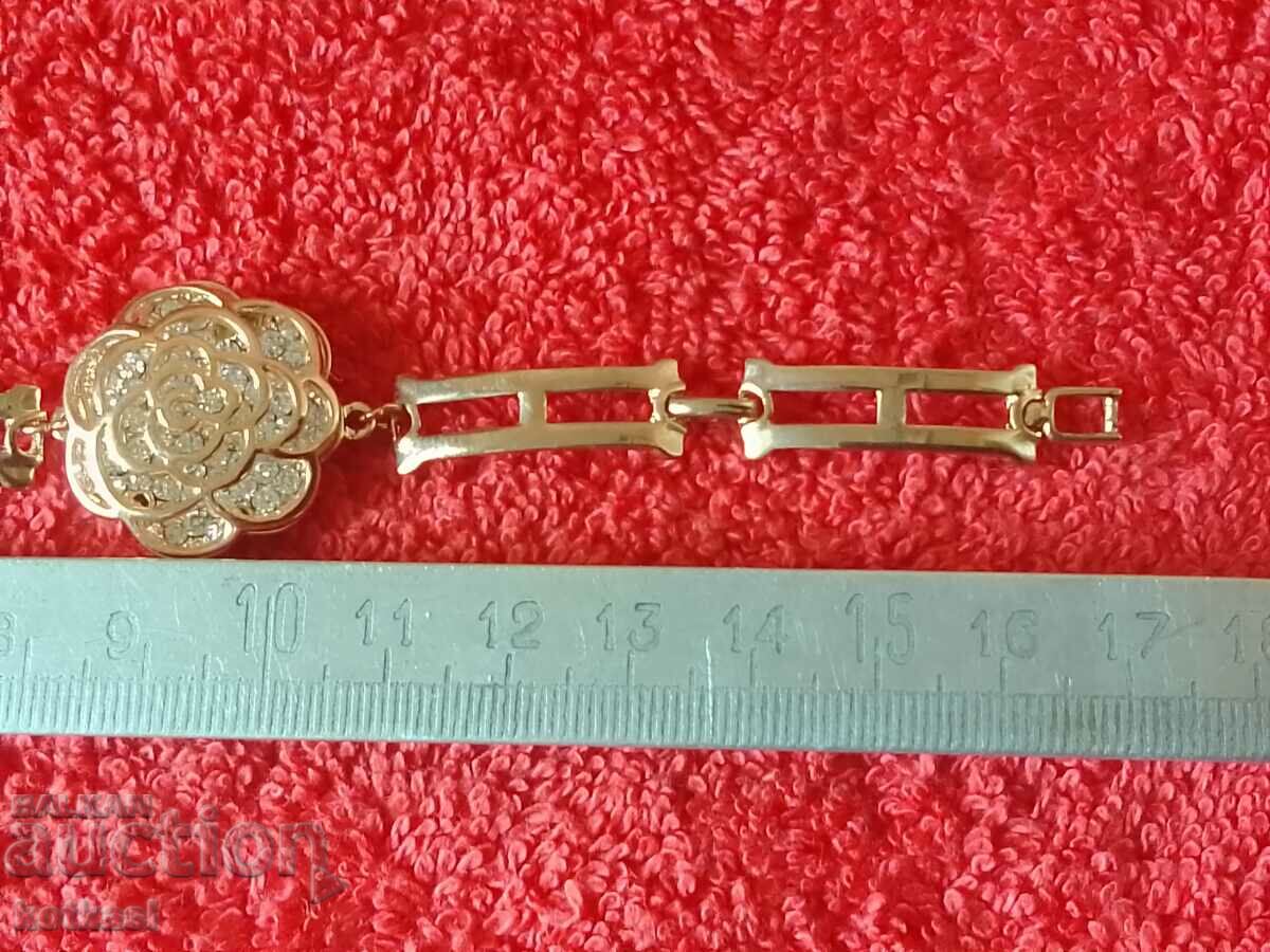 Auction A very beautiful bracelet Auction A very beautiful bracelet