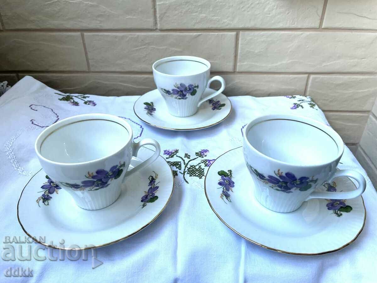 A beautiful set with violets from Germany