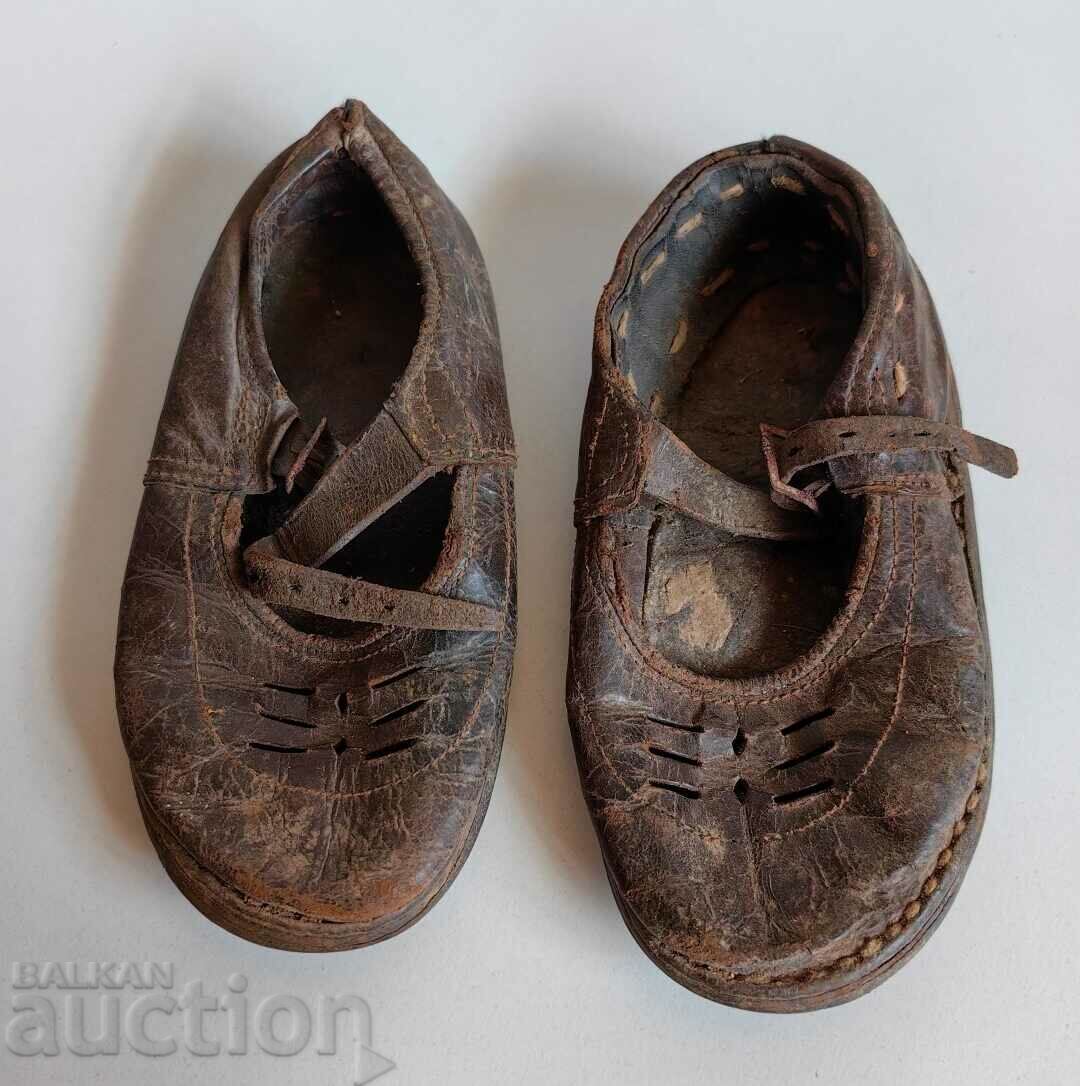 OVER 100 YEARS OLD CHILDREN'S LEATHER SHOES ROSEFORKS SHOES