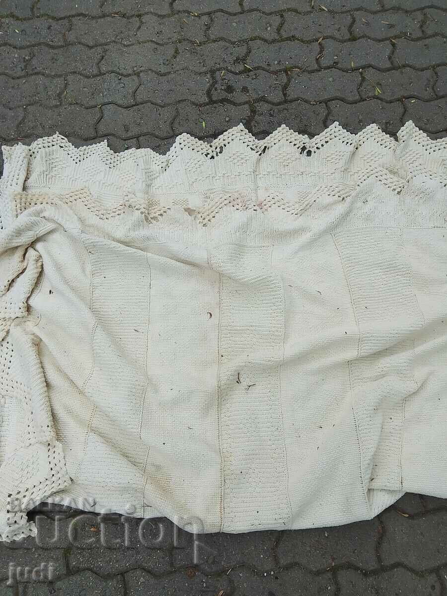 Livrarea O pelerină grozavă de pătură tricotată