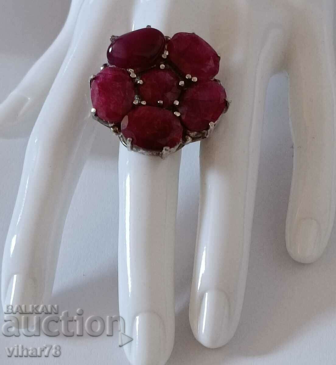 Сребърен  Пръстен с рубини с цена € 79.99 | 156.45 лв.