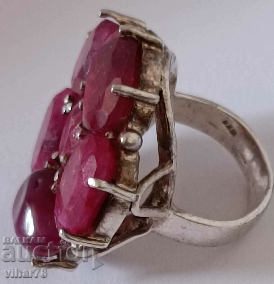 Доставка на Сребърен  Пръстен с рубини