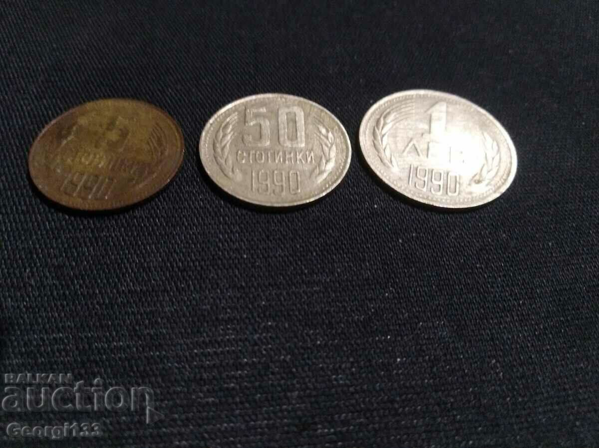 Lot: 5.50 cents and 1 lev 1990.
