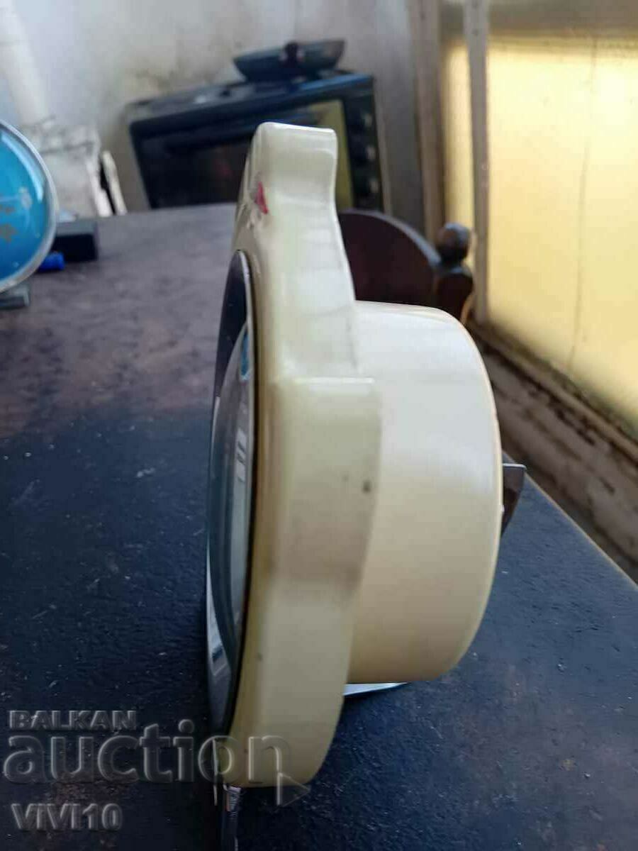 Livrarea Ceas deşteptător chinezesc. Animaţie Livrarea Ceas deşteptător chinezesc. Animaţie