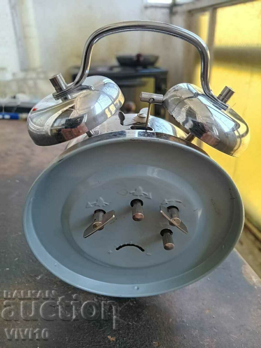 Ceas deşteptător chinezesc. Animaţie cu preț 40.00 BGN | € 20.45 Ceas deşteptător chinezesc. Animaţie cu preț 40.00 BGN | € 20.45