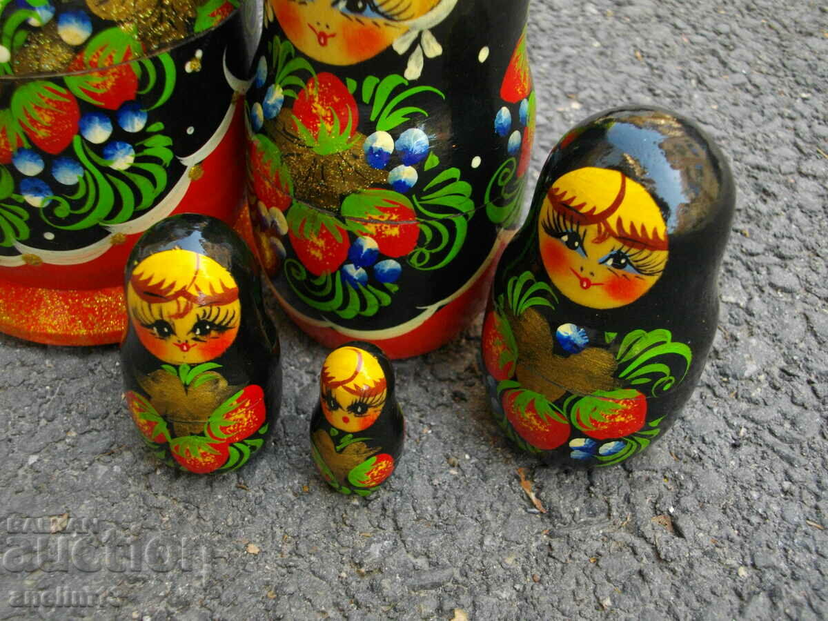 Δημοπρασία MATRIOSHKA MATRIOSHKA Δημοπρασία MATRIOSHKA MATRIOSHKA