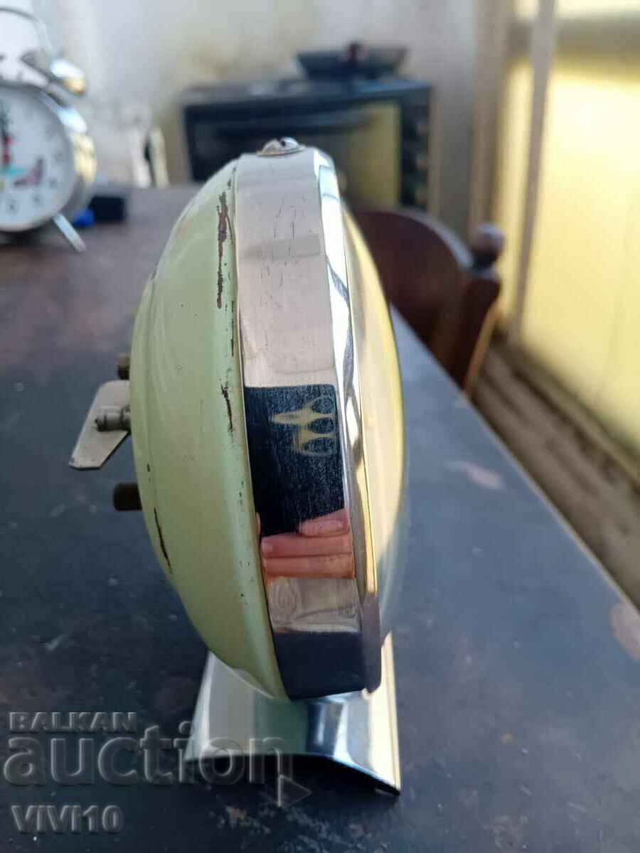 Δημοπρασία Κινεζικό ξυπνητήρι. Κινουμένων σχεδίων Δημοπρασία Κινεζικό ξυπνητήρι. Κινουμένων σχεδίων