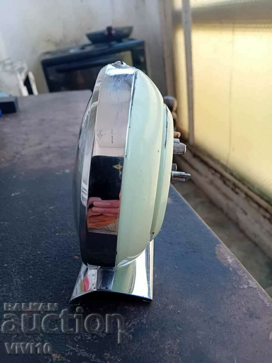 Livrarea Ceas deşteptător chinezesc. Animaţie