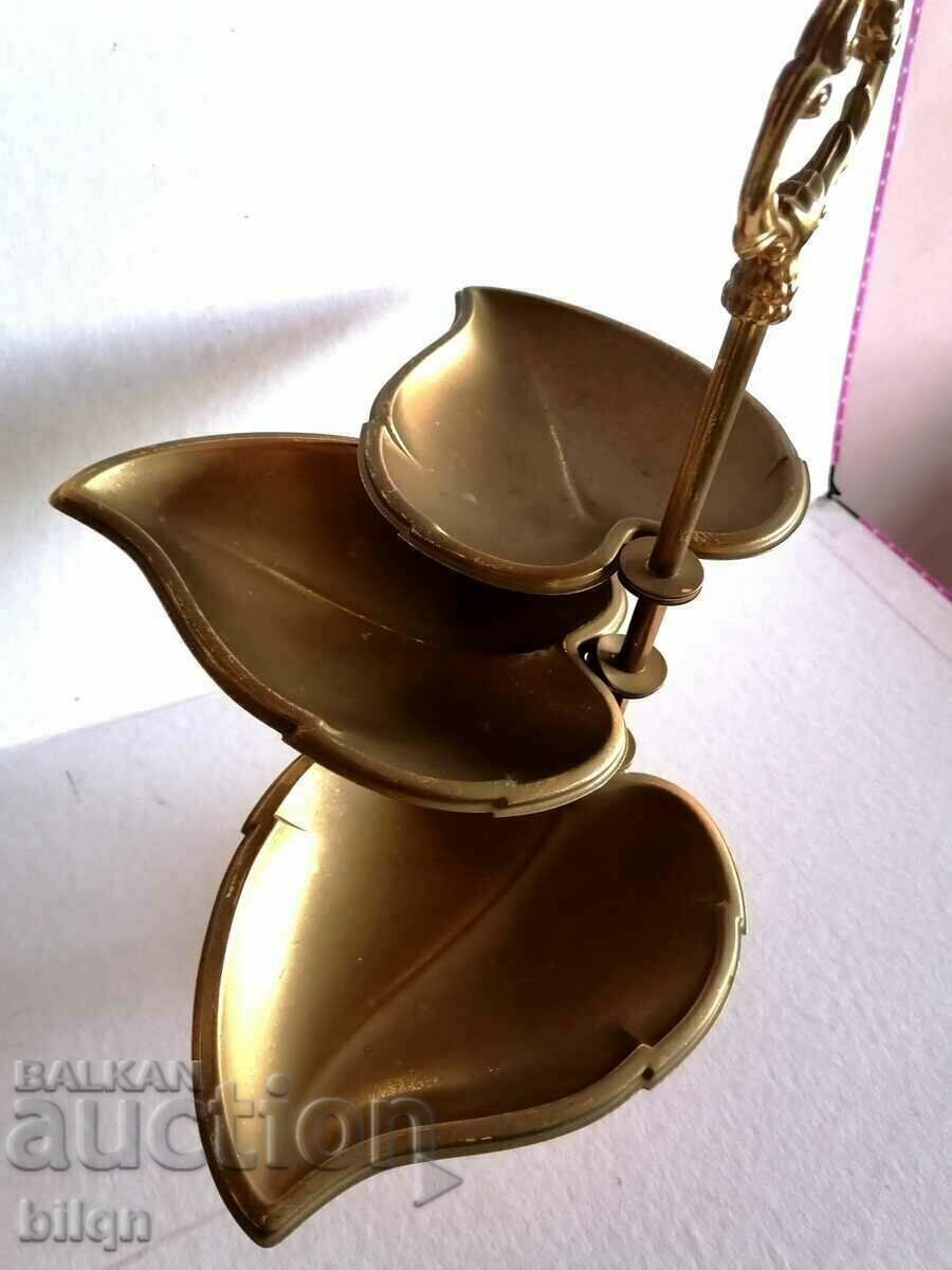 Great Cloths On A Stand With Gilding with price 39.98 BGN | € 20.44 Great Cloths On A Stand With Gilding with price 39.98 BGN | € 20.44