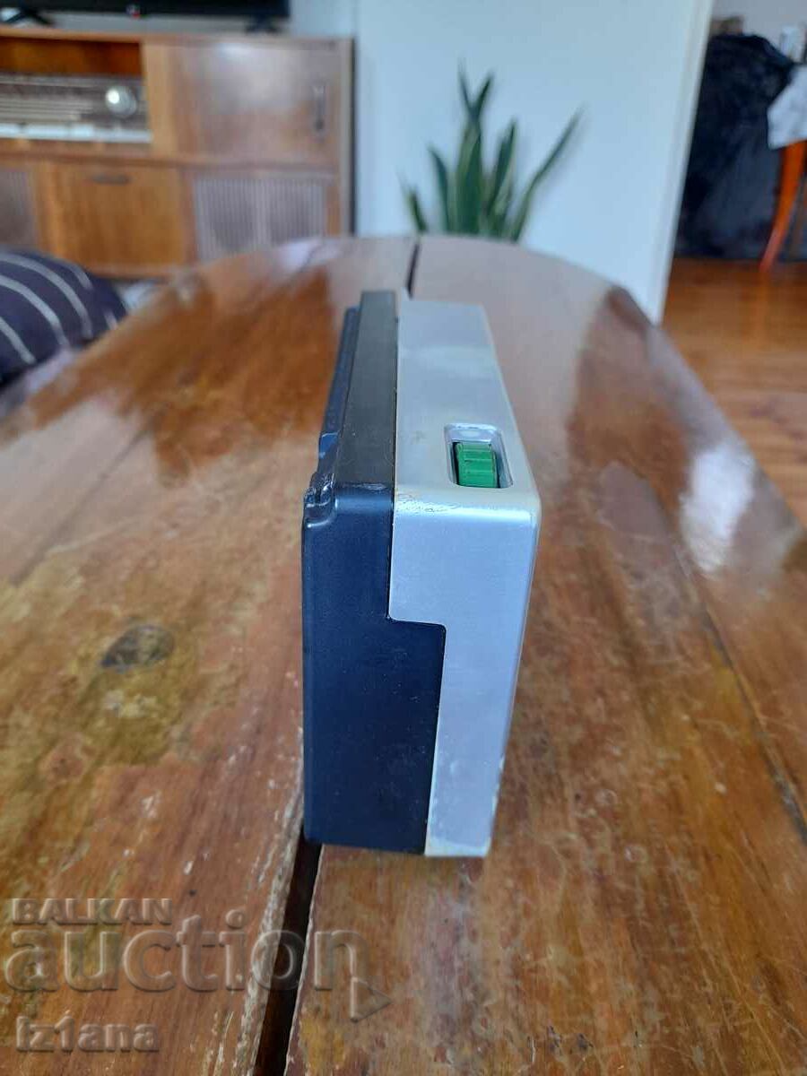 Livrarea Radio vechi, receptor radio Philips, Philips