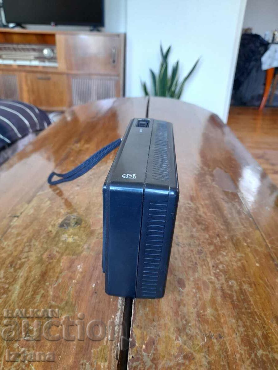 Radio vechi, receptor radio Philips, Philips cu preț 32.00 BGN | € 16.36 Radio vechi, receptor radio Philips, Philips cu preț 32.00 BGN | € 16.36