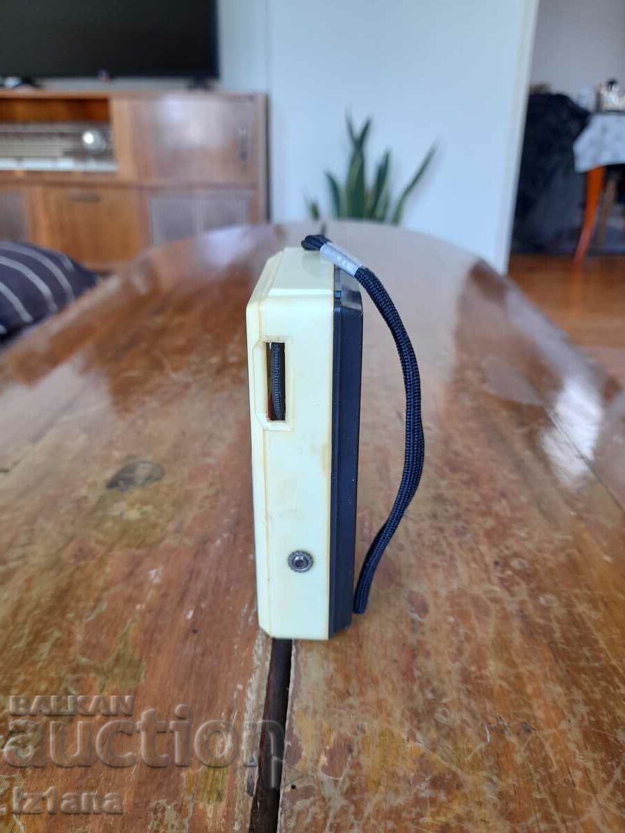 Delivery of Old radio, Wonder radio Delivery of Old radio, Wonder radio