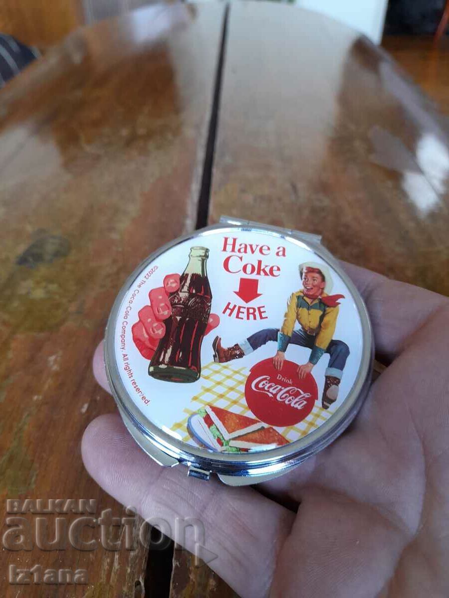 Oglindă veche, oglindă Coca Cola, Coca Cola cu preț 53.00 BGN | € 27.10
