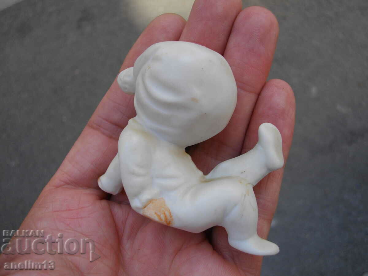 Licitație BĂTRÂN DE PORCELAN