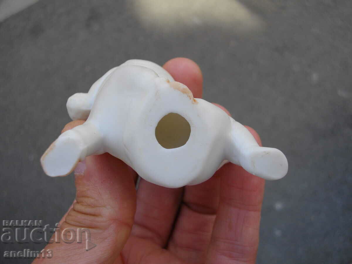 Livrarea BĂTRÂN DE PORCELAN