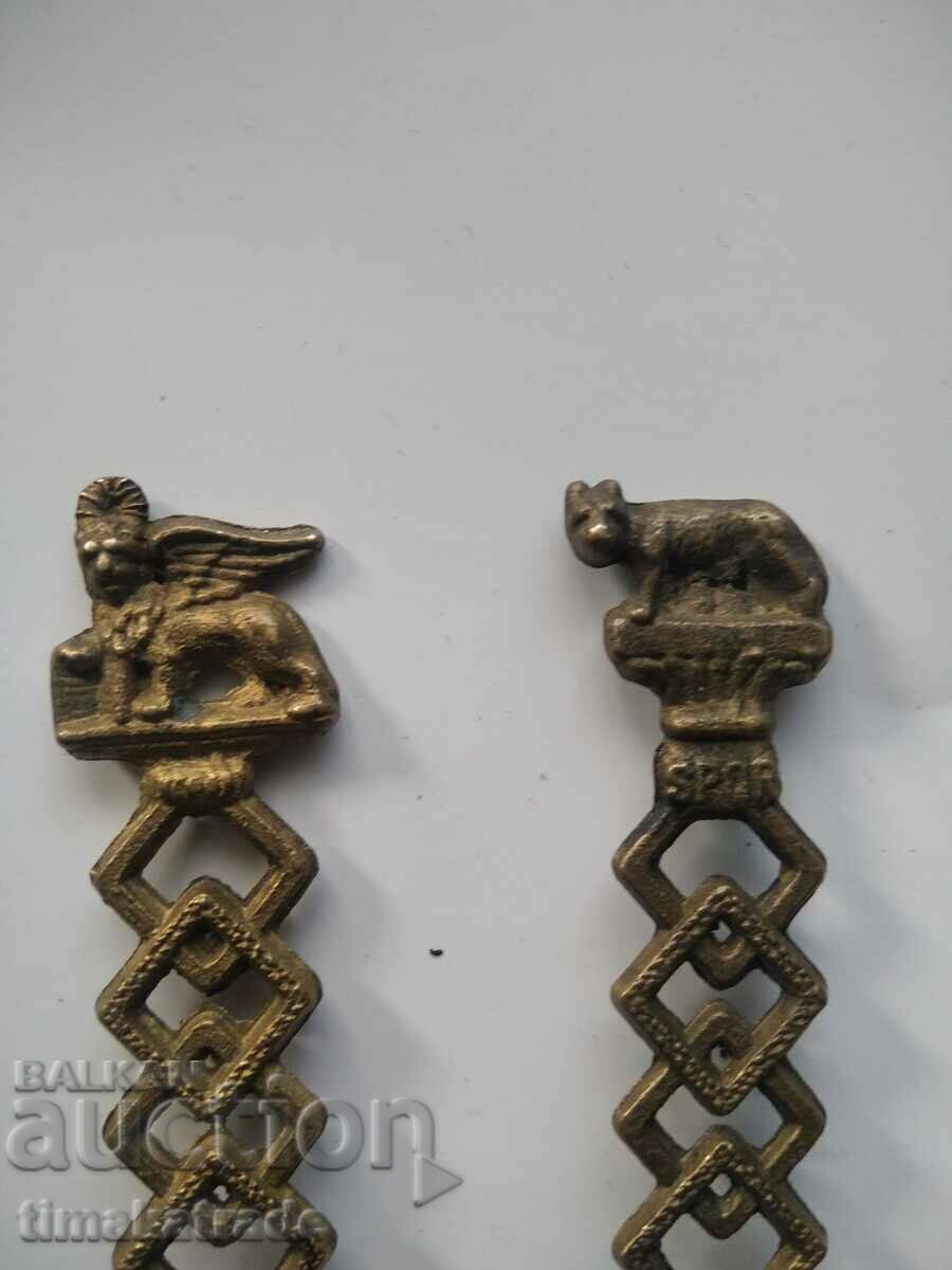 Lot of two collectible spoons with price 24.99 BGN | € 12.78