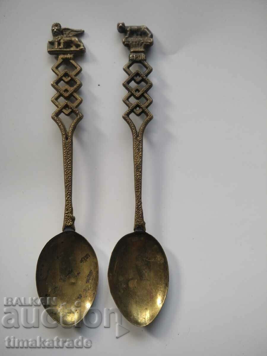 Lot of two collectible spoons