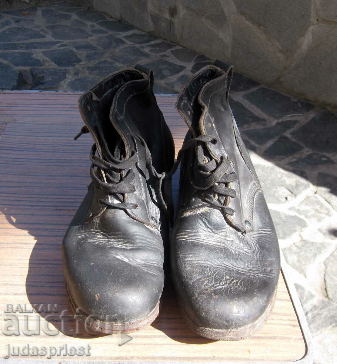 стари Български военни кожени ботуши обувки маркирани