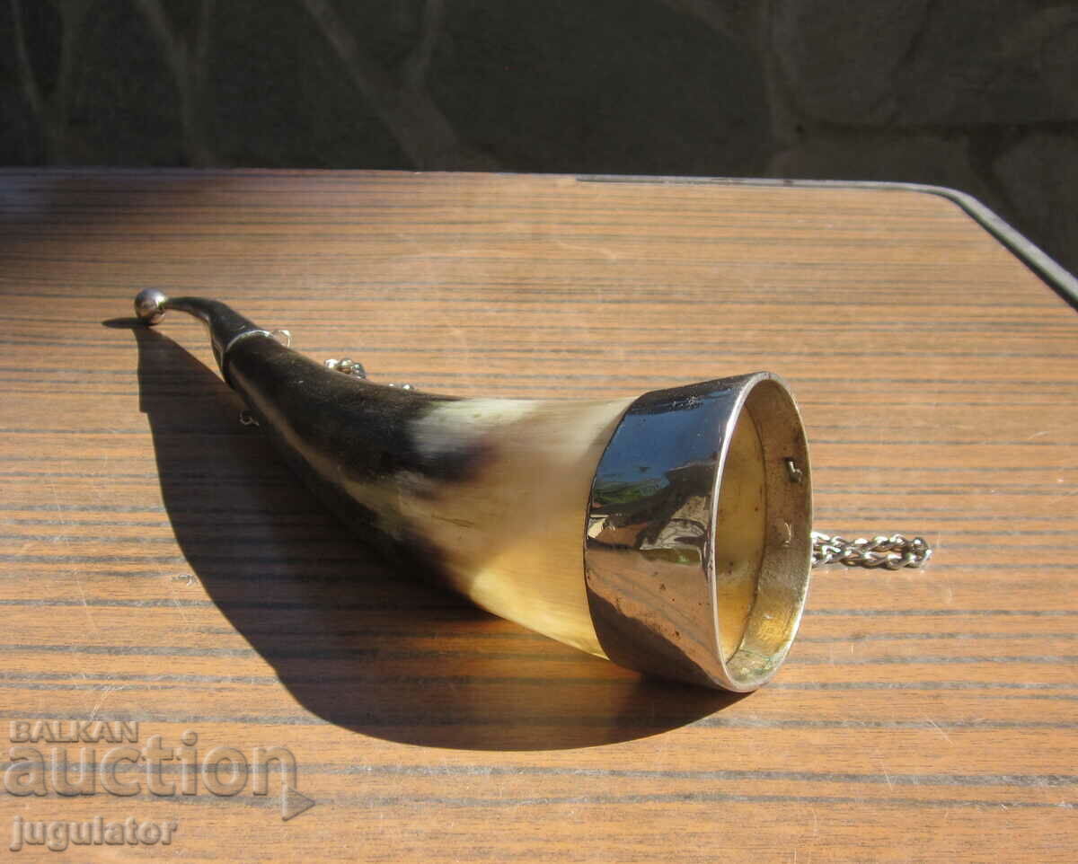 Παράδοση παλιό κυνηγετικό τρόπαιο κέρατο ποτήρι κρασιού Παράδοση παλιό κυνηγετικό τρόπαιο κέρατο ποτήρι κρασιού