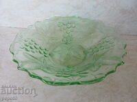 BEAUTIFUL GLASS GREEN FRUIT DISH - EARLY SOC