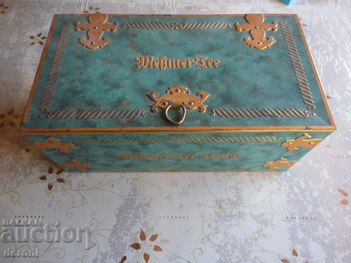 An incredible tin chest casket - 7 An incredible tin chest casket - 7
