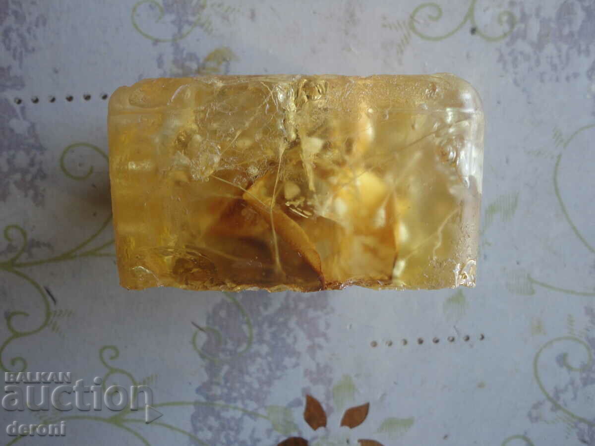 Amber resin with inclusions 1 - 5 Amber resin with inclusions 1 - 5
