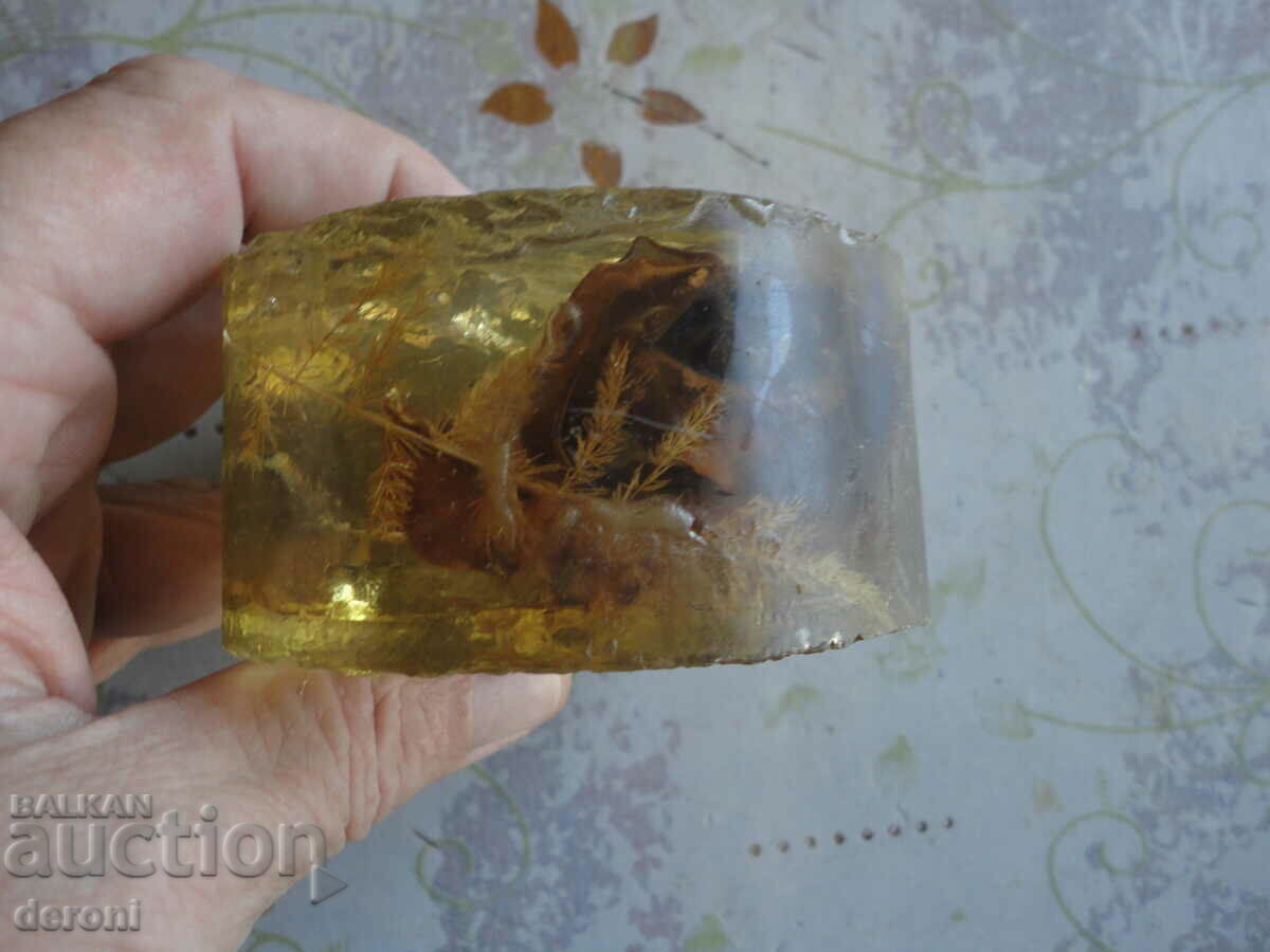 Κεχριμπάρι ρητίνη με εγκλείσματα 2 - 6 Κεχριμπάρι ρητίνη με εγκλείσματα 2 - 6