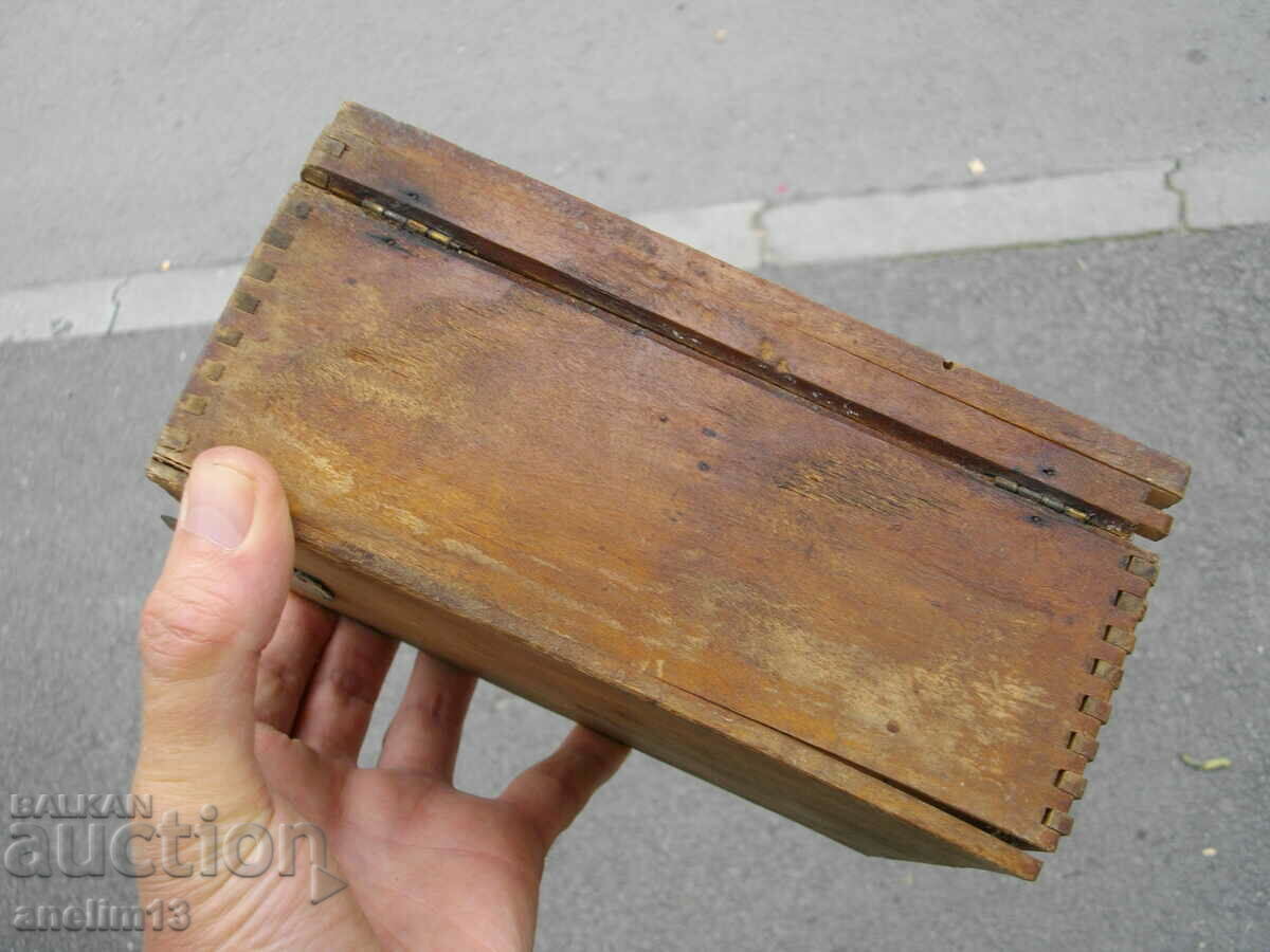 CUTIE DE CEAS VECHE DIN LEMN - 5 CUTIE DE CEAS VECHE DIN LEMN - 5